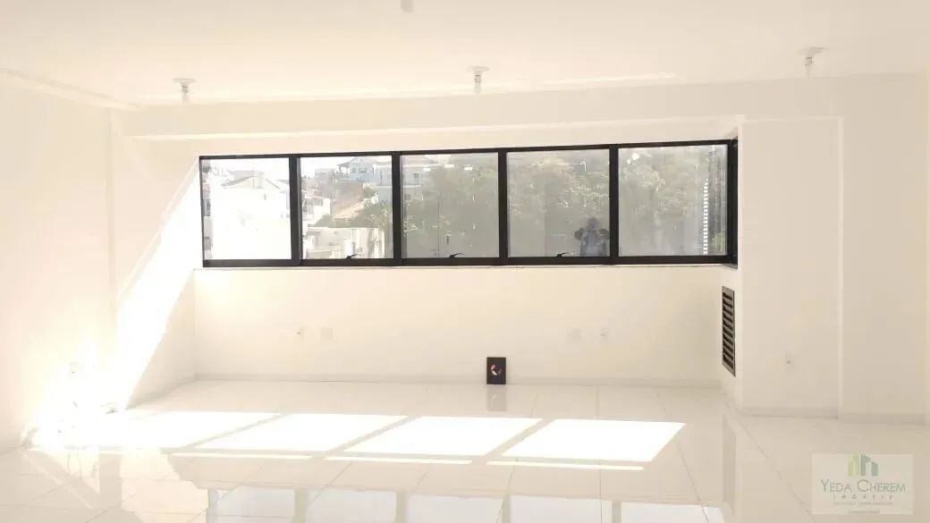 Sala Comercial em Coqueiros  49m² | Empreendimento Moderno