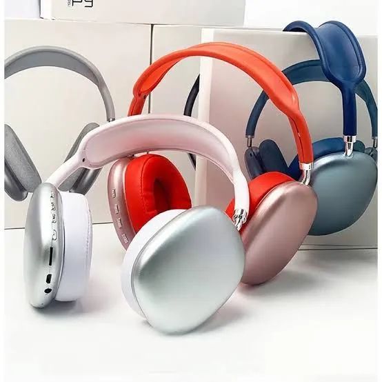 Fones de ouvido sem fio coloridos