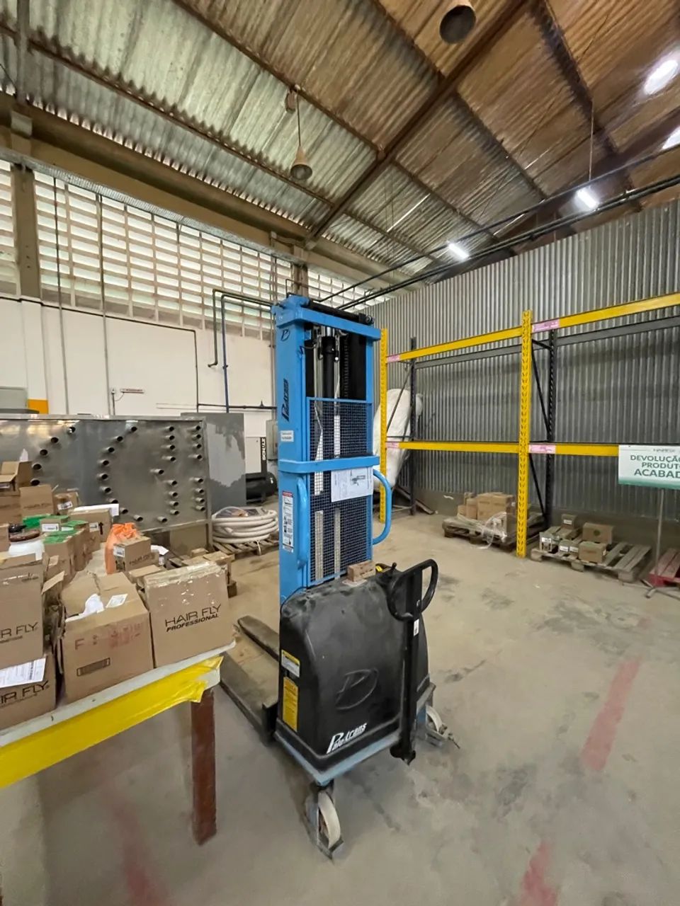 Empilhadeiras elétricas/ manuais e paleteiras disponíveis  - Foto 6