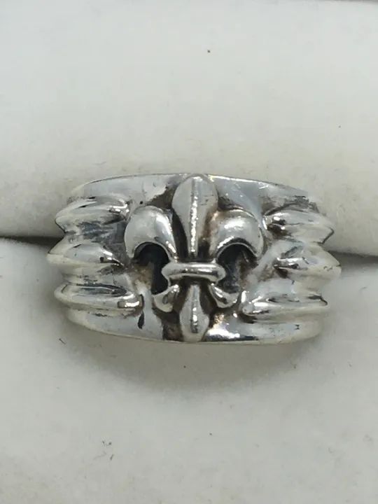 Anel masculino de prata 925 com flor de lis