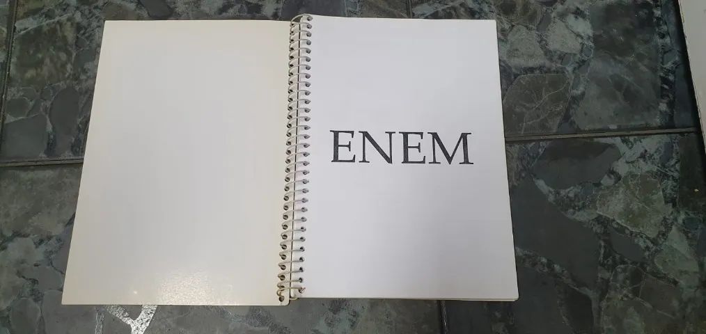 Apostila de provas ENEM com gabarito - Foto 2