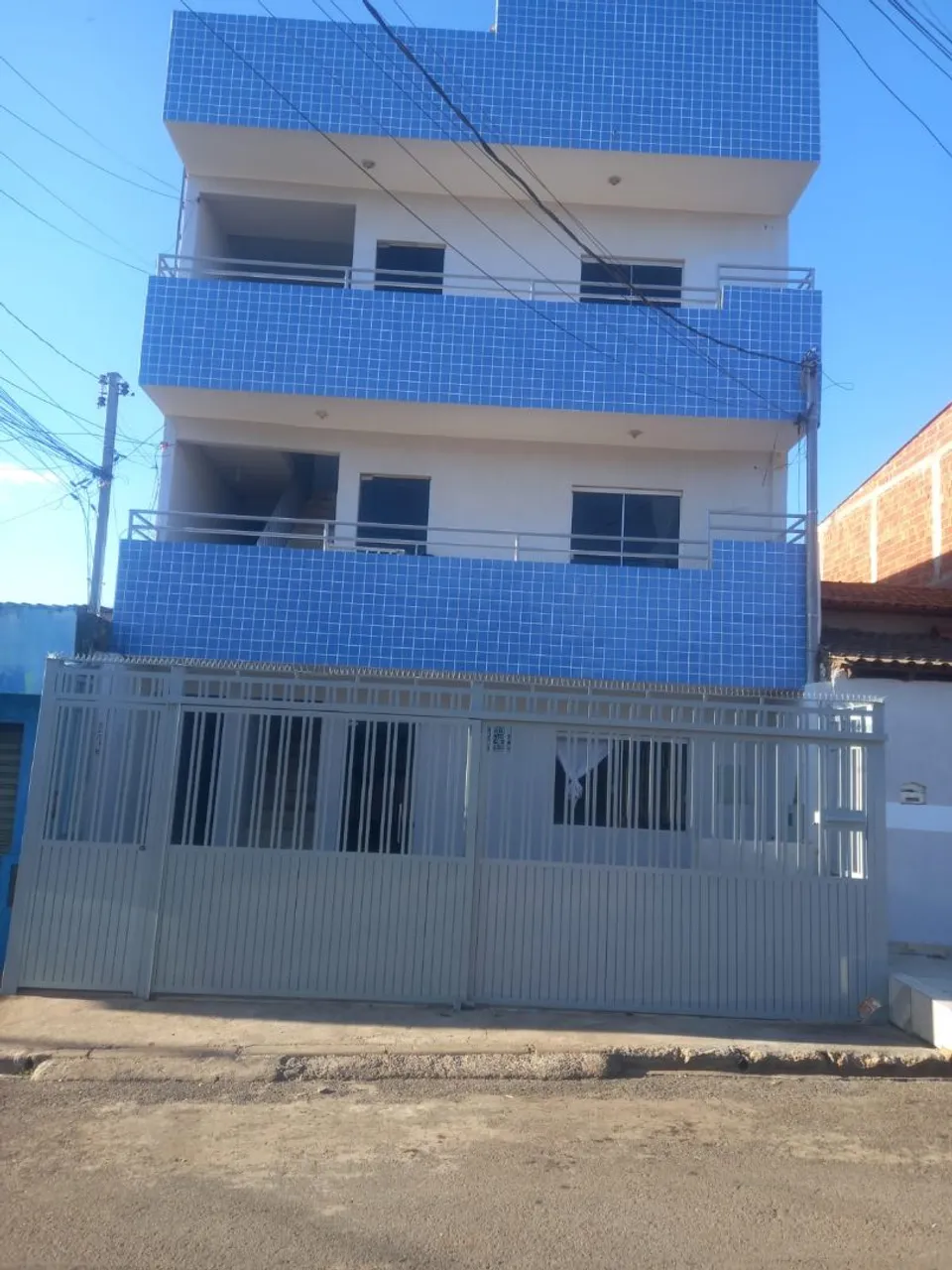 Alugo apartamento Qr 403 em Samambaia Norte para casal sem filho.