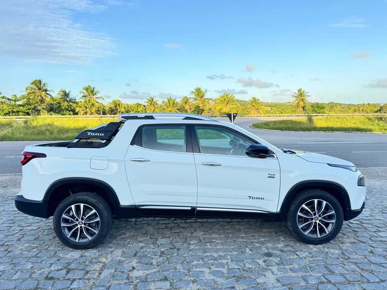 FIAT TORO VOLCANO 2.0 DIESEL 4X4 AUT. 2021 - Foto 2