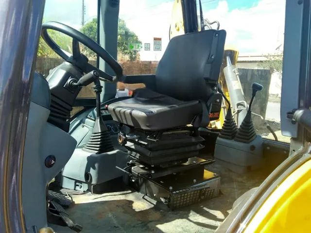 Retroescavadeira New Holland B90B Ano 2016 - Foto 6