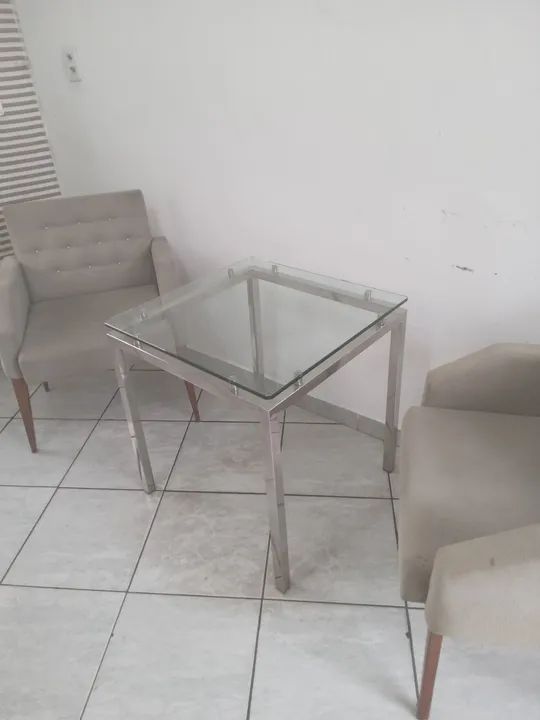 Mesa de vidro com base de inox 60x60. - Foto 3