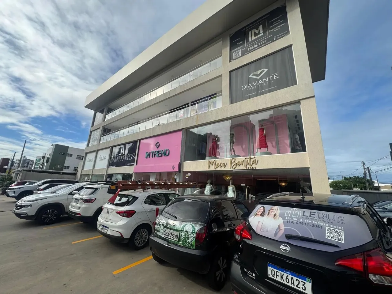 Sala Térrea com Vitrine e Mezanino para Alugar Manaíra