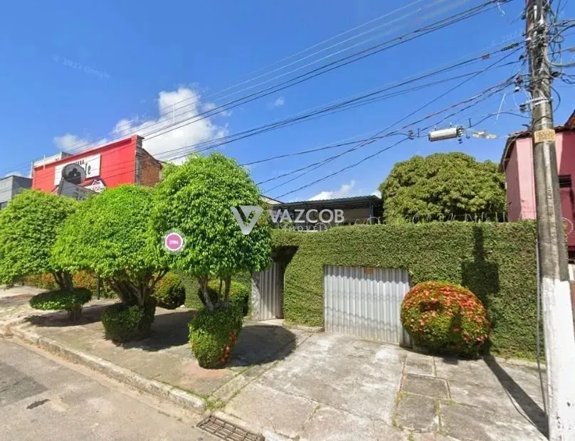 Casa na Cidade Velha com 03 quartos