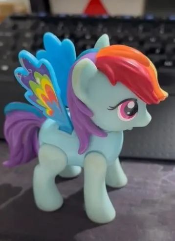 My Little Pony RainbowDash Voador