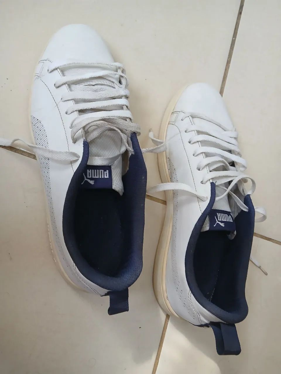 Tênis Puma Branco com Detalhes em Azul - usado - Foto 3