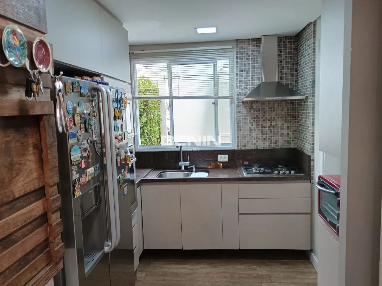 Sobrado em Condomínio em MOINHOS DE VENTO com 226.66 m² , 4 quarto(s) , 1 suíte(s) , 3 vag - Foto 4