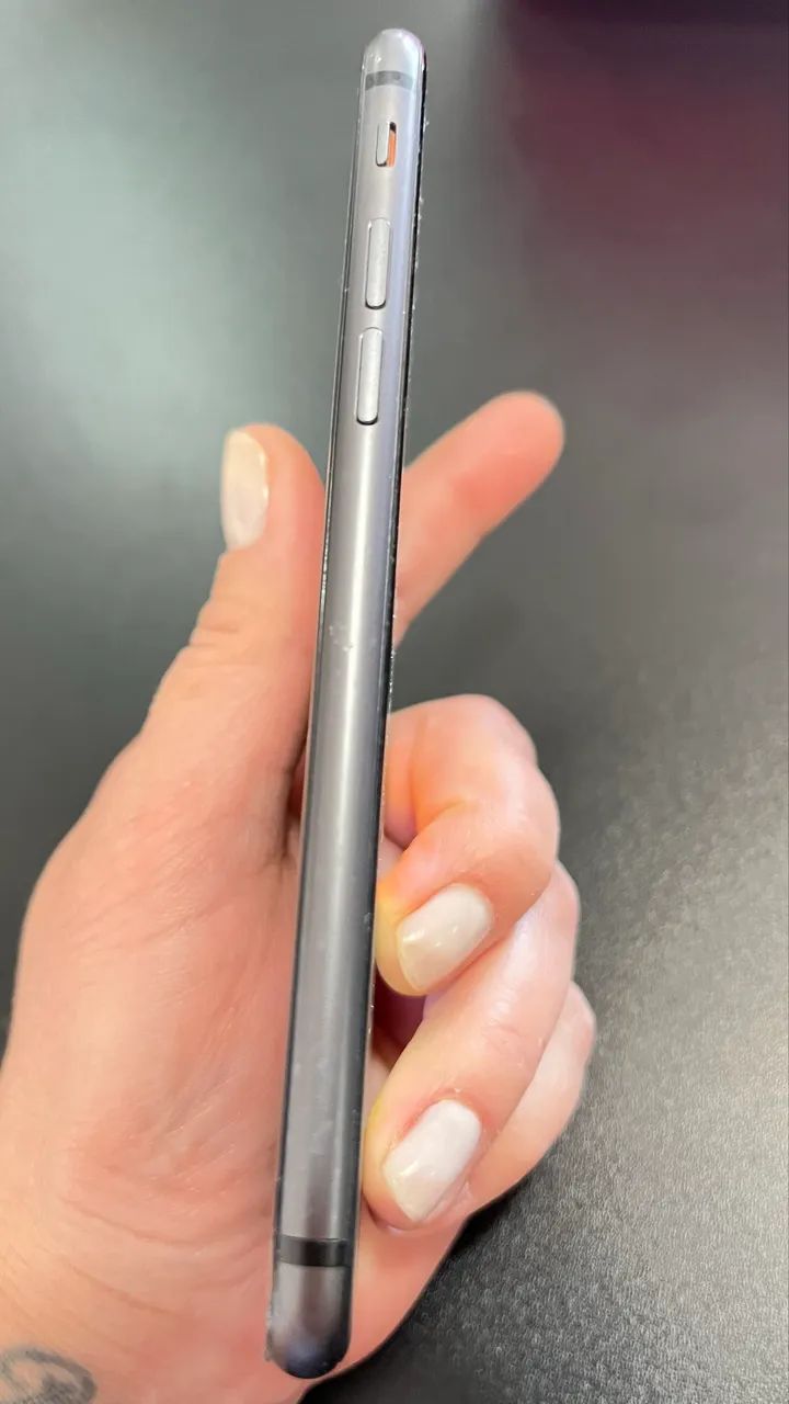 iPhone 8 Semi novo - Foto 3