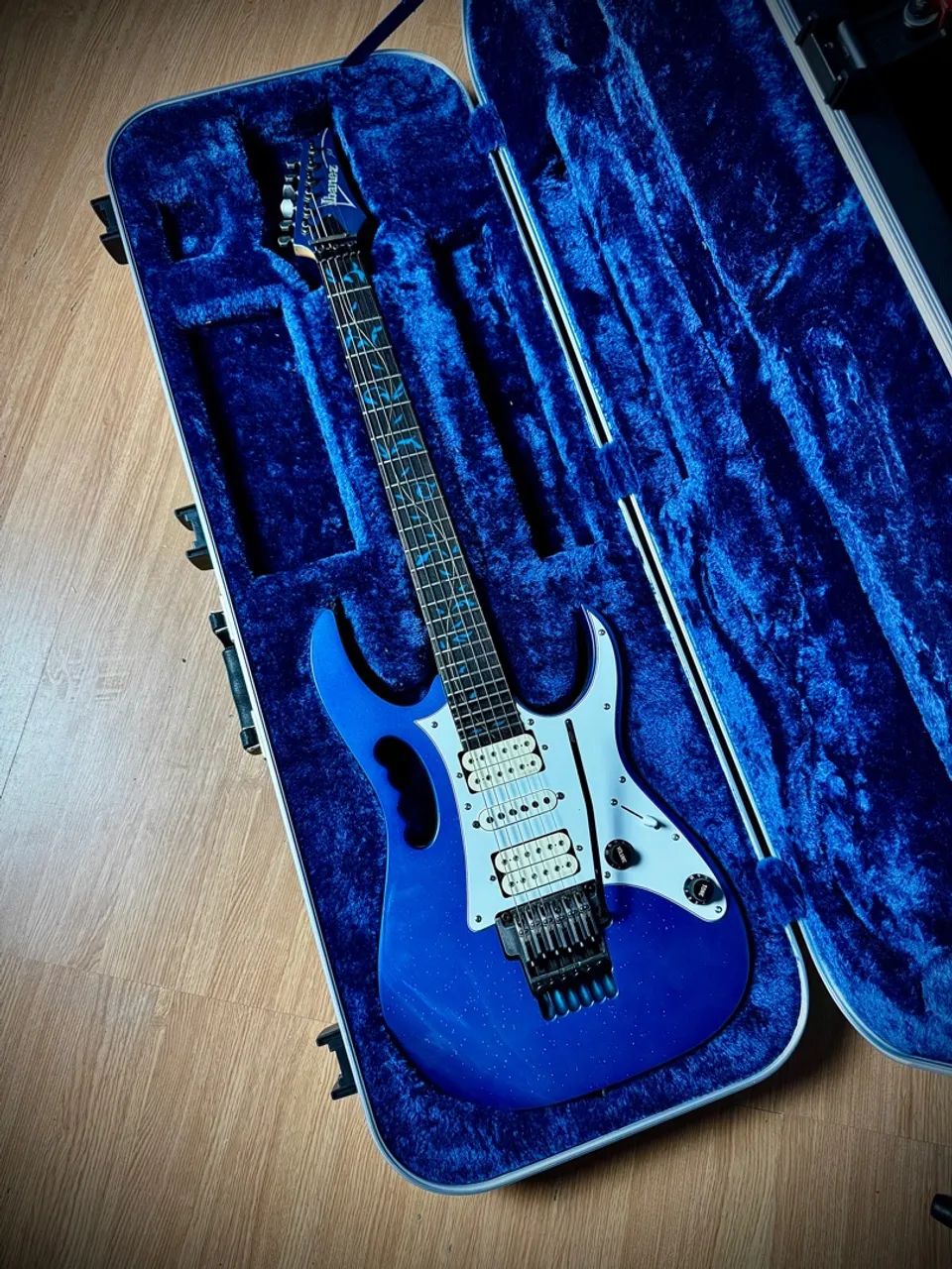 larimarbrace.ymさん7-6-1 Guitarra Ibanez JEM 7v SBL Japan Limited Edition - Instrumentos