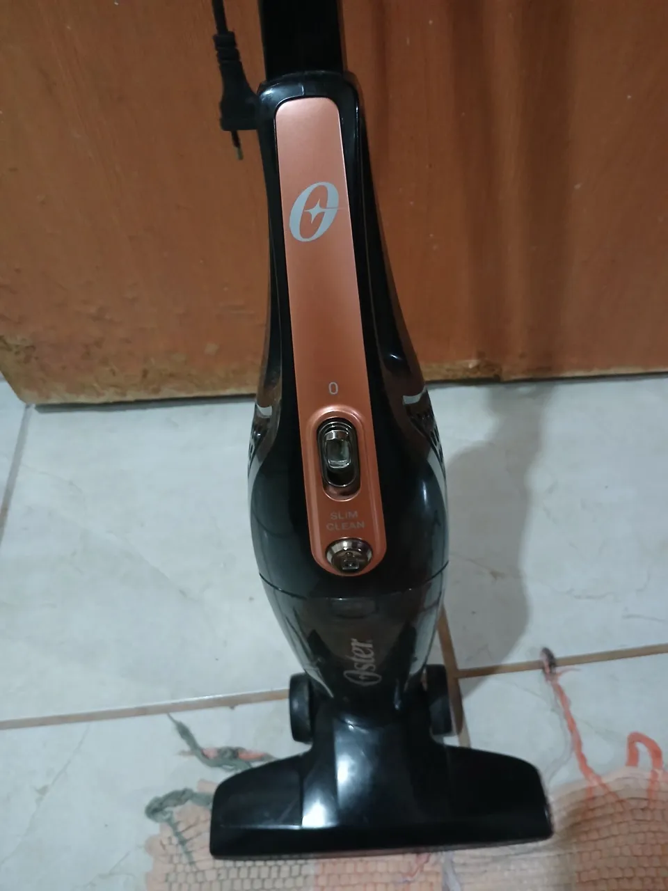 Aspirador de pó Oster Slim Clean