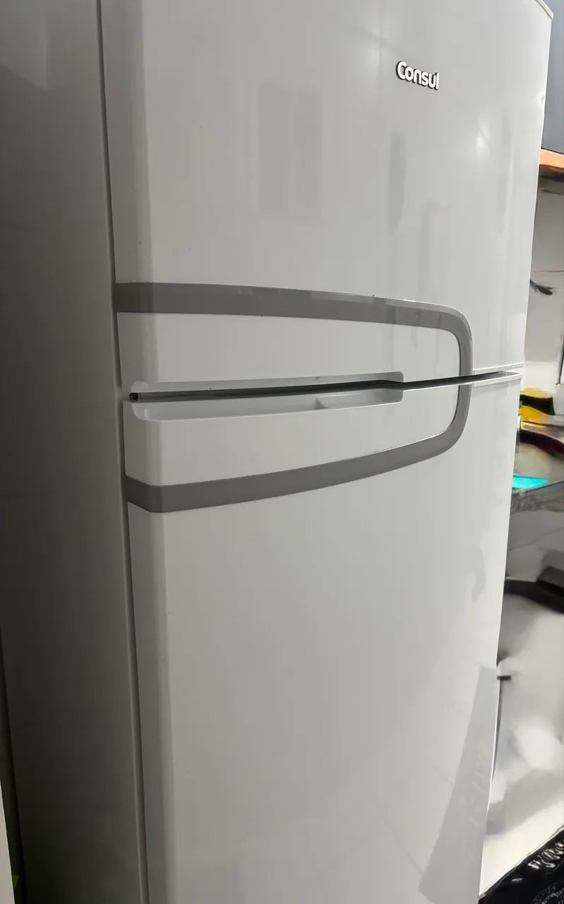 Geladeira consul frost free 340 litros bem novinha .