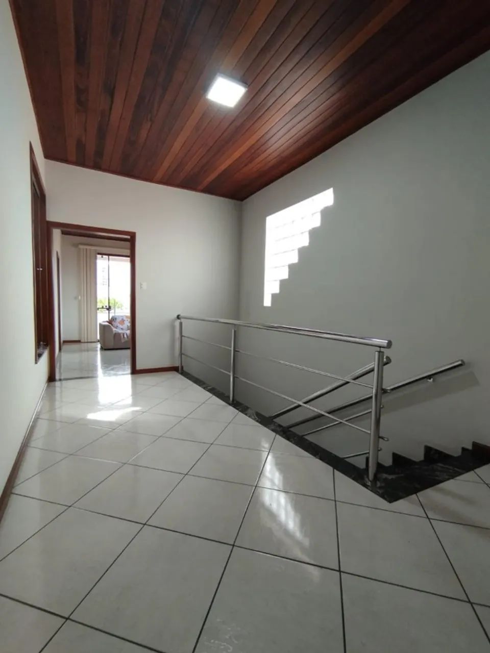 Excelente casa 4/4 sendo 4 suítes, Próximo Centro da Cidade. - Foto 5