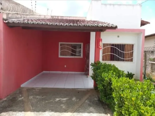REPASSO ESSA BELA CASA EM NOVA ESPERANÇA.