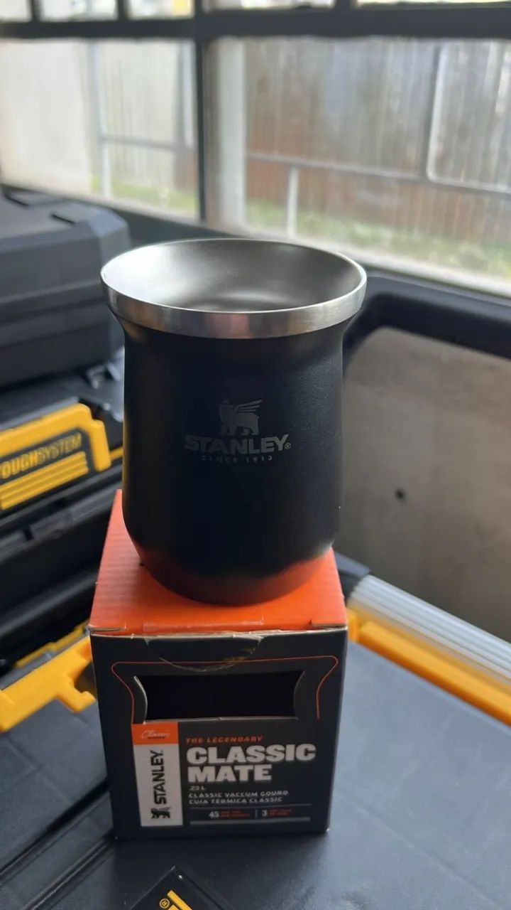 Cuia Térmica Chimarrão ou Tererê Matte Black 236ML Stanley Preta