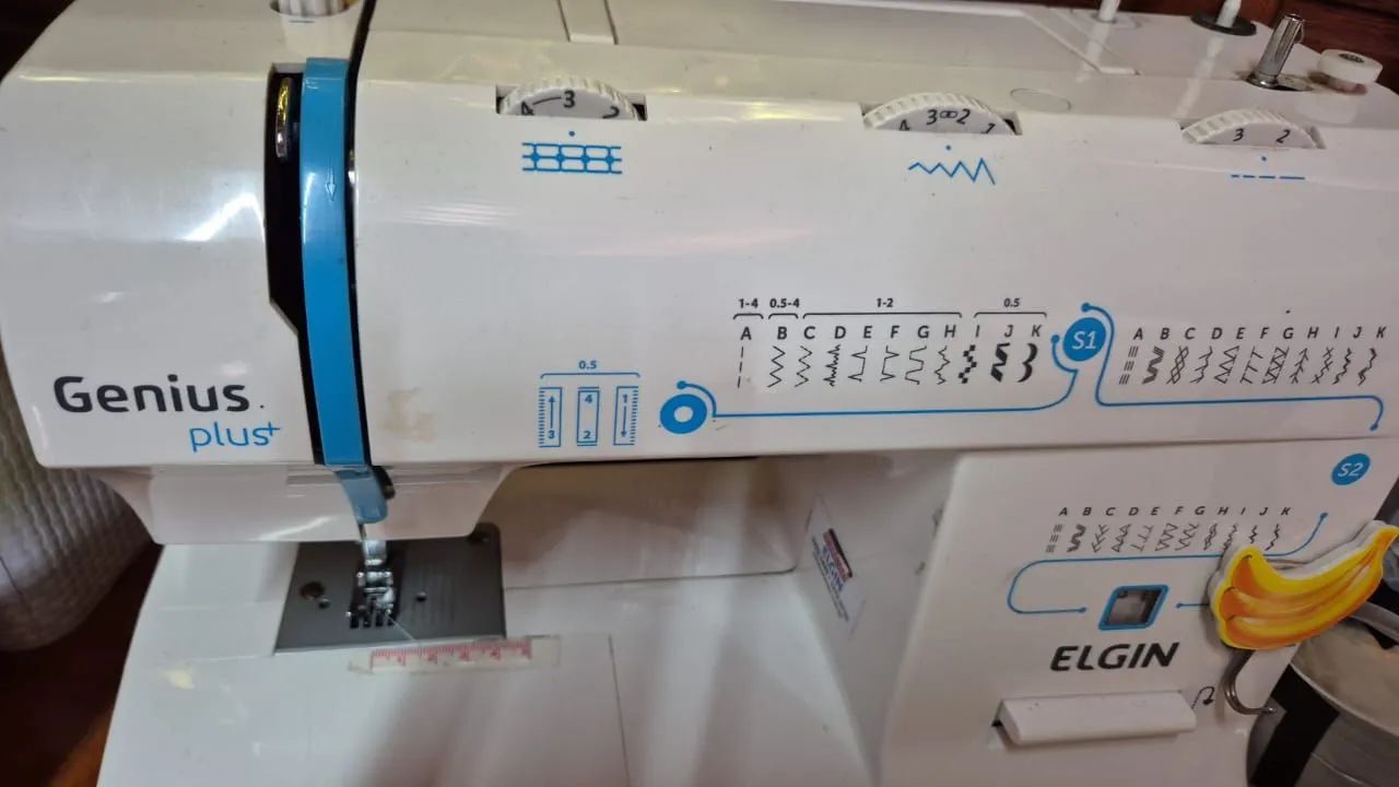 Máquina de Costura64310504065282122