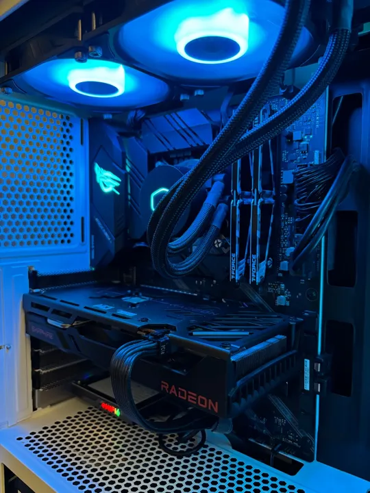 PC Gamer RX6600 XT + i5 - 32 RAM