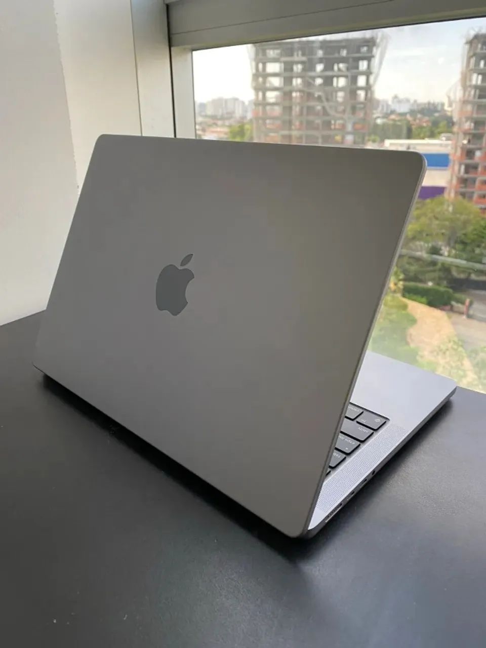 Apple MacBook Pro 14