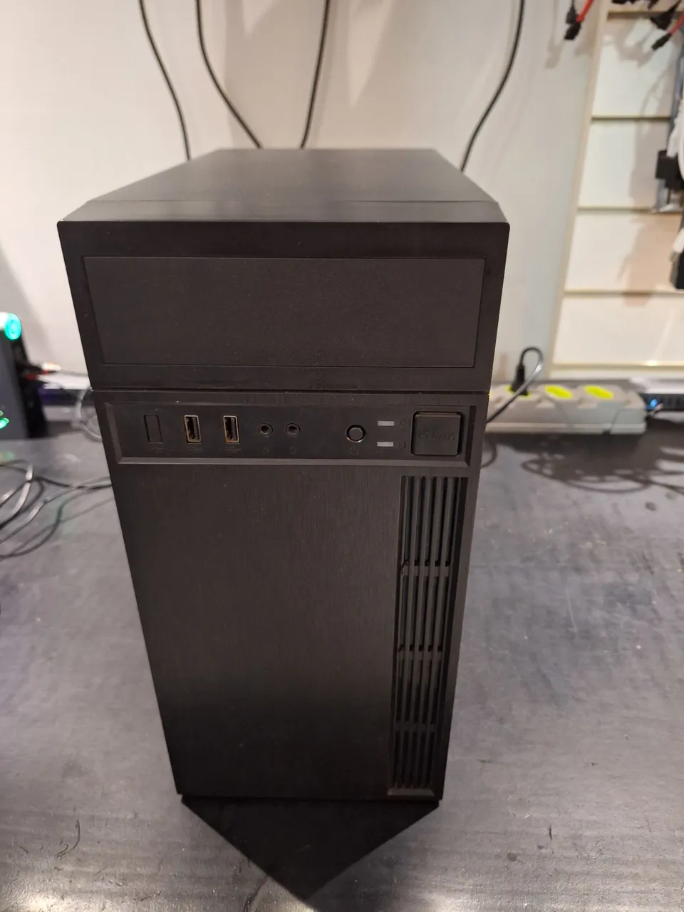 Gabinete PC Preto