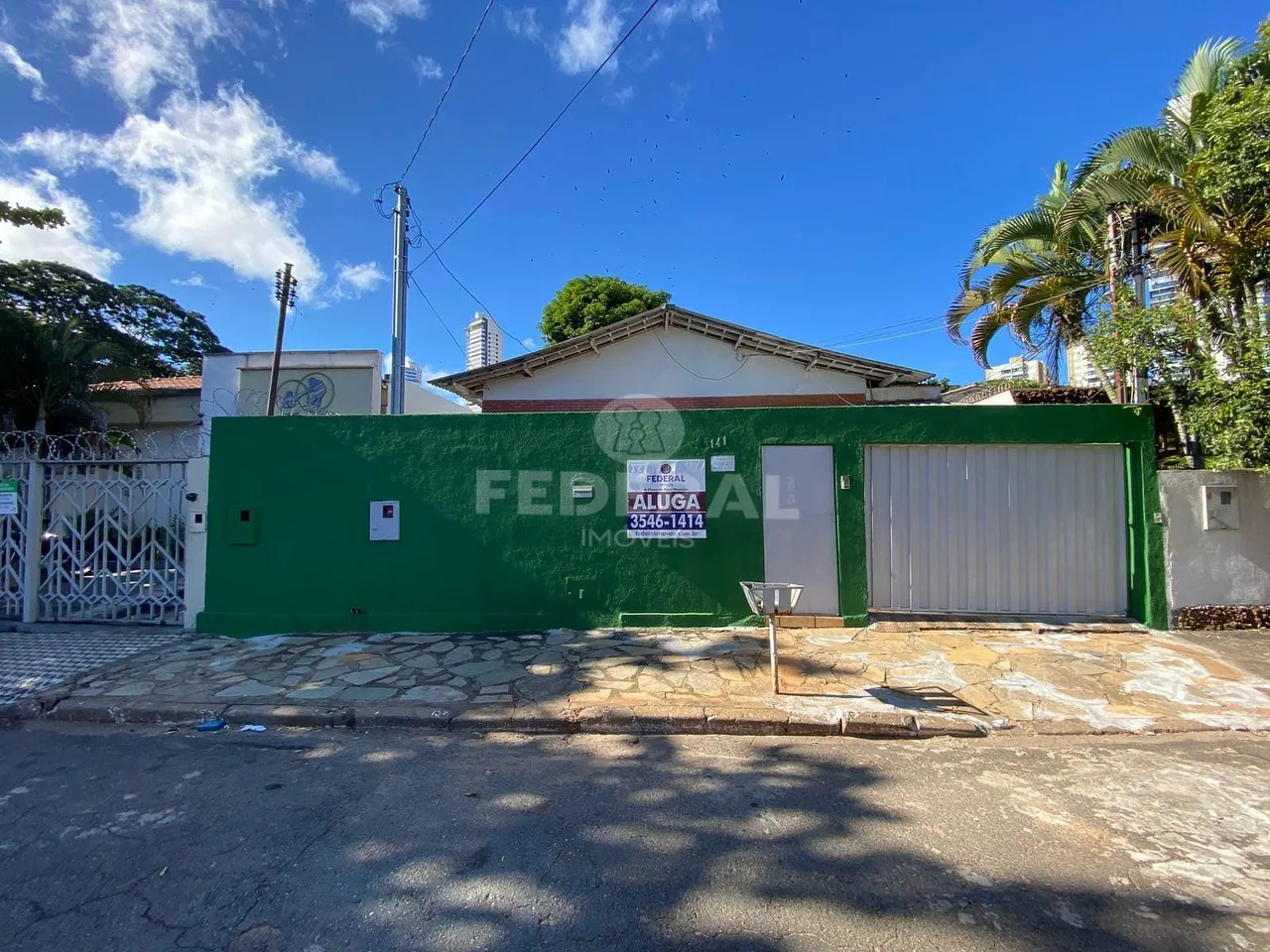 Boa Casa para locação, 03 Quartos, 300M², Com Quintal Amplo Boa Localização no Setor Oeste