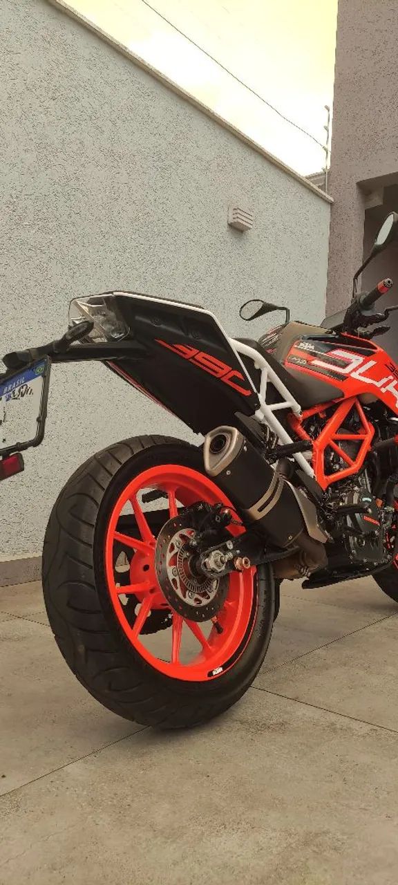 Duke 390