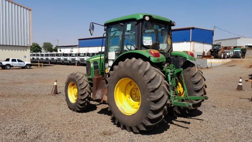 Trator JOHN DEERE 6125J (125cv) ano 2022 4.809h - Foto 2