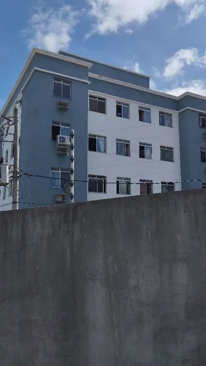 Apartamento com 2 quartos em condomínio fechado.