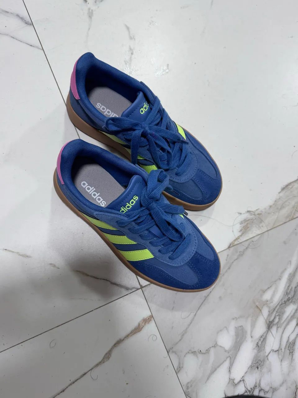 Tênis adidas feminino