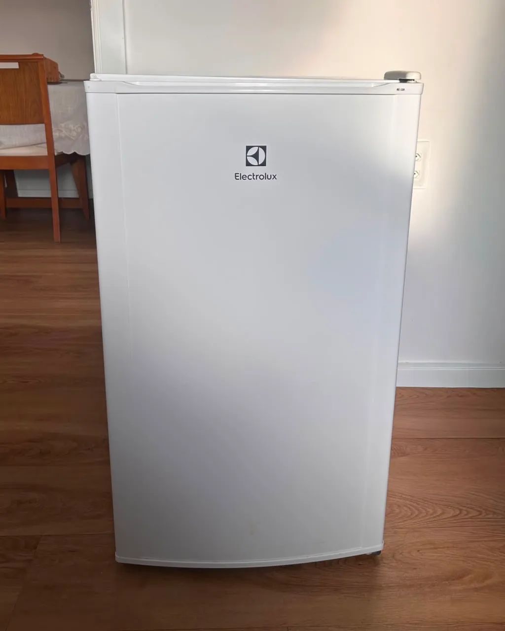 Frigobar Eletrolux RE120 - Foto 2