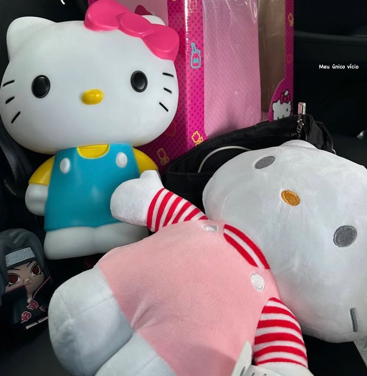 Duas bonecas hello kitty