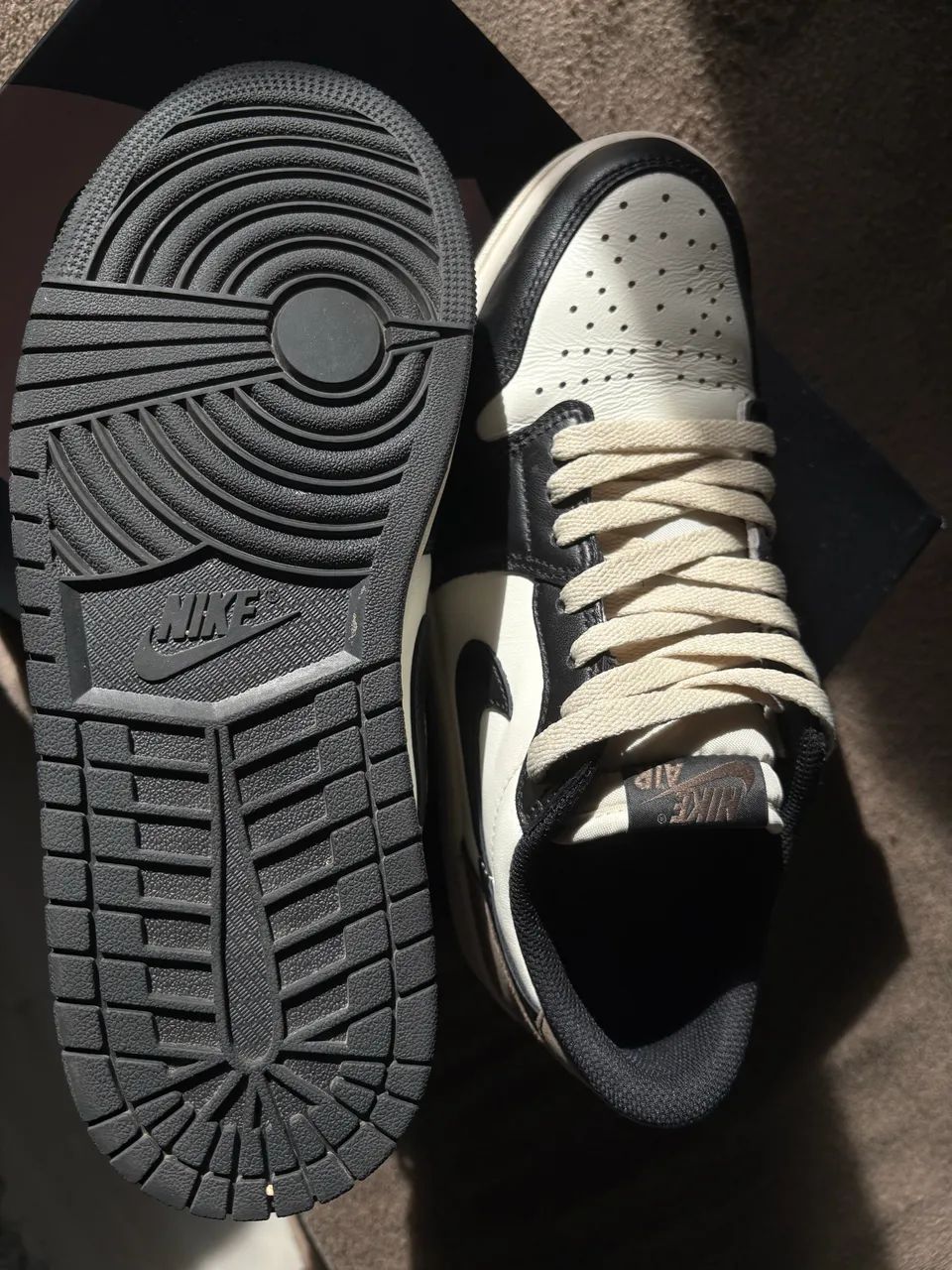 Jordan 1 low og mocha  - Foto 2