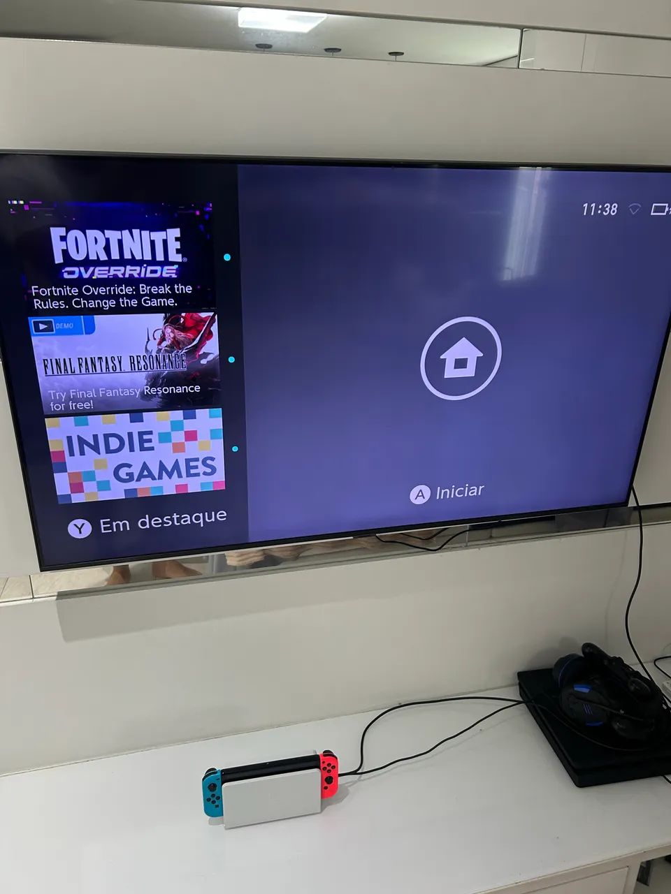 Nintendo Switch OLED 64GB + Dock + 2 Jogos + Case + Cabos - Foto 3