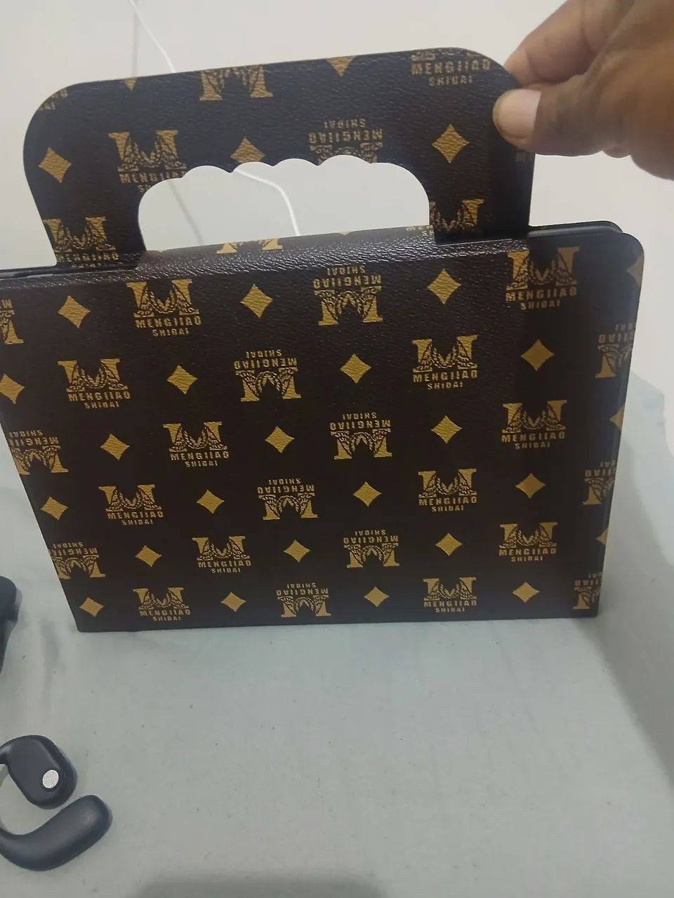 Vendo um tablet seminovo