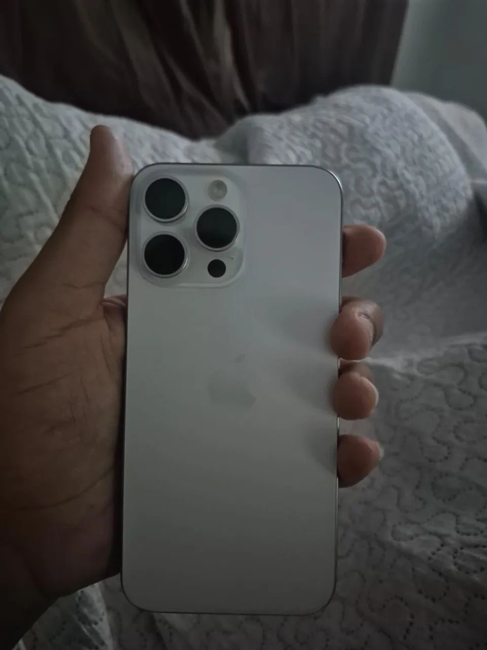 VENDO IPHONE 15 PRO MAX! CELULAR IMPECÁVEL 