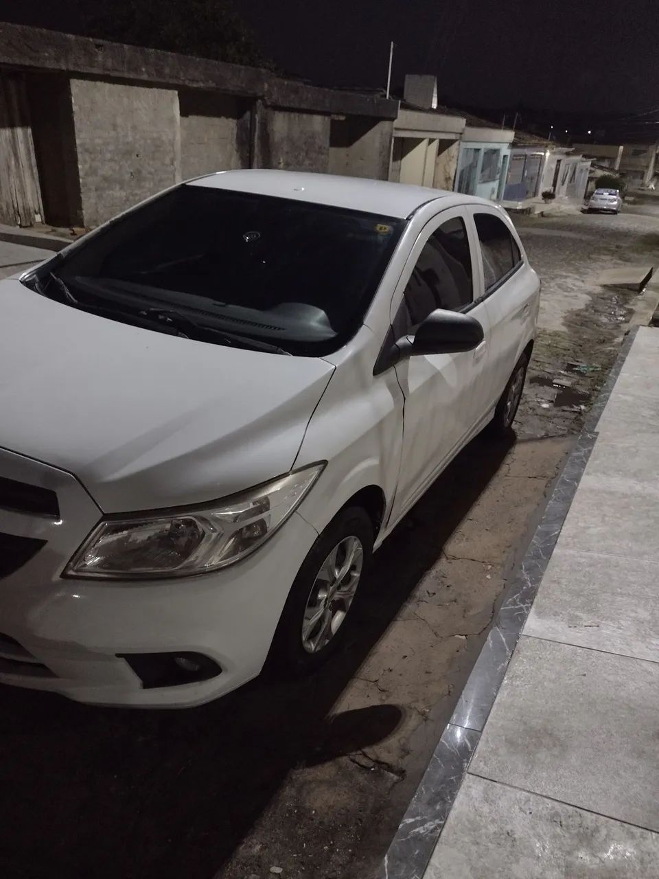 Chevrolet Onix JOY Hatch 1.0 8V Flex Mec. 4P 2018 - Foto 2