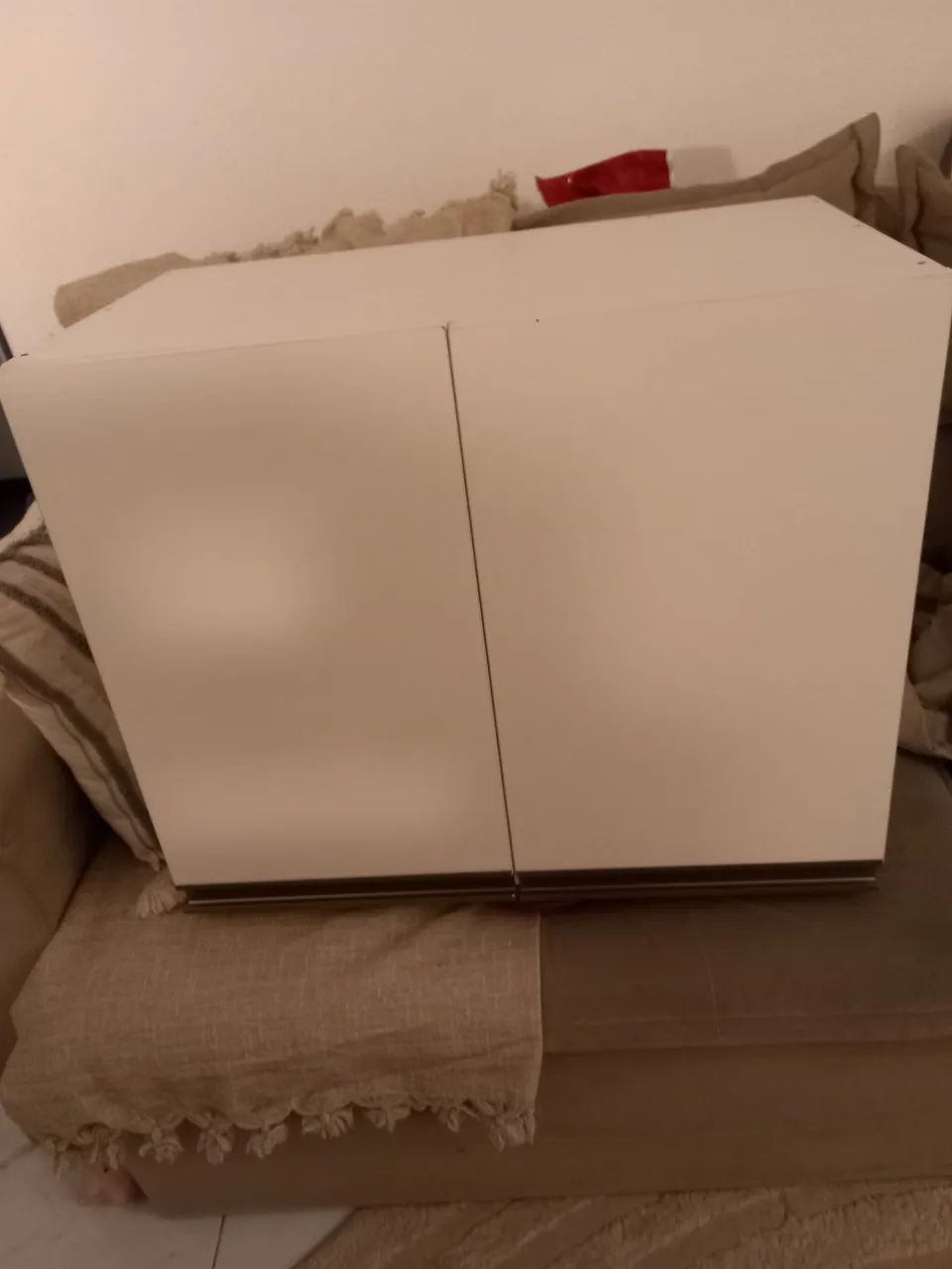 Armário aéreo porta com amortecimento 