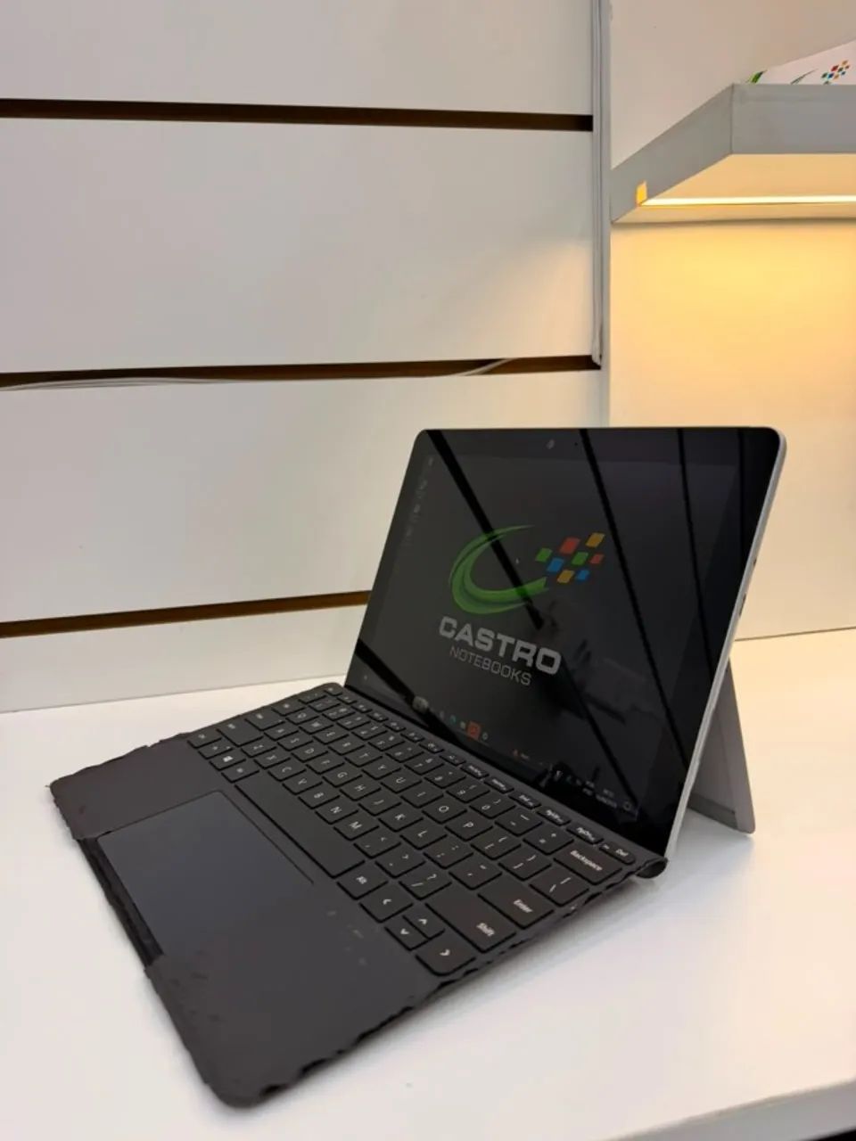 Tablet Surface Go - Pentium Gold 4 GB RAM - 64 GB SSD      - Foto 2