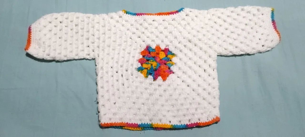 Kit de roupinhas pra bebês. 