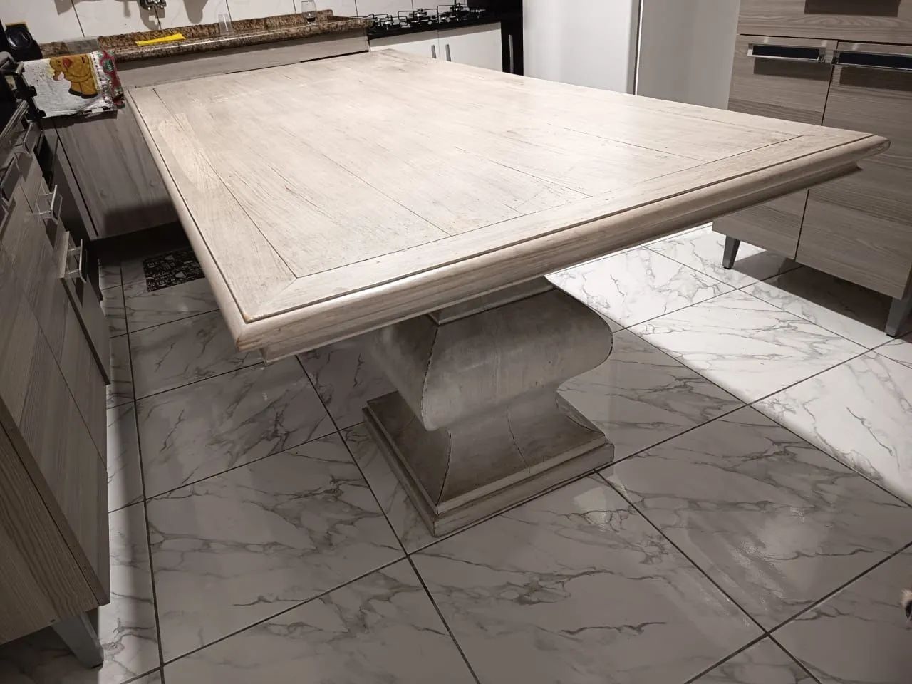 MESA E CADEIRAS MADEIRA MACIÇA 