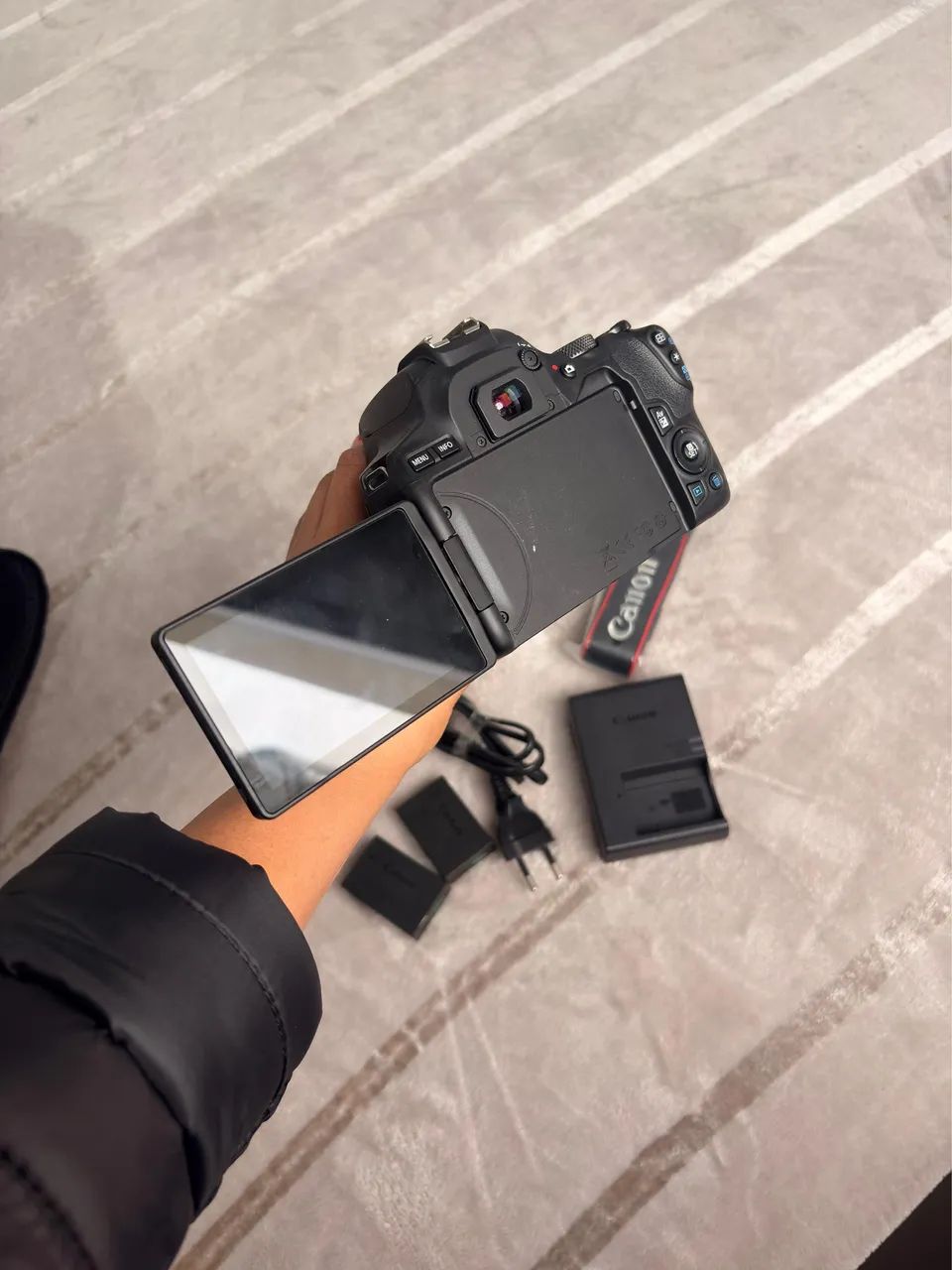 Canon SL3 - Foto 2