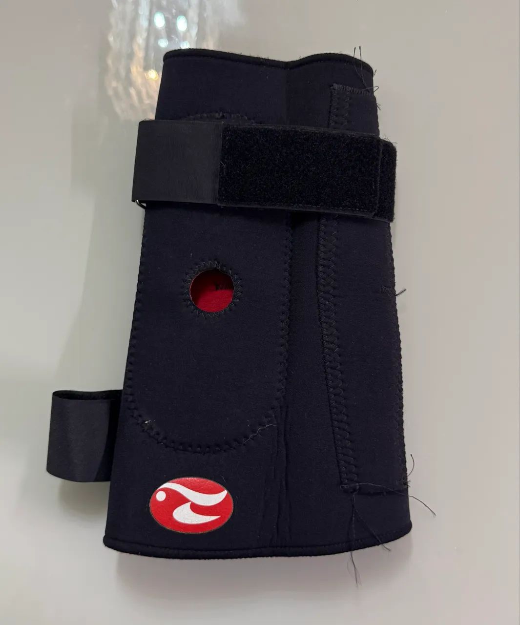 joelheira ortopédica articulada em neoprene - Foto 2