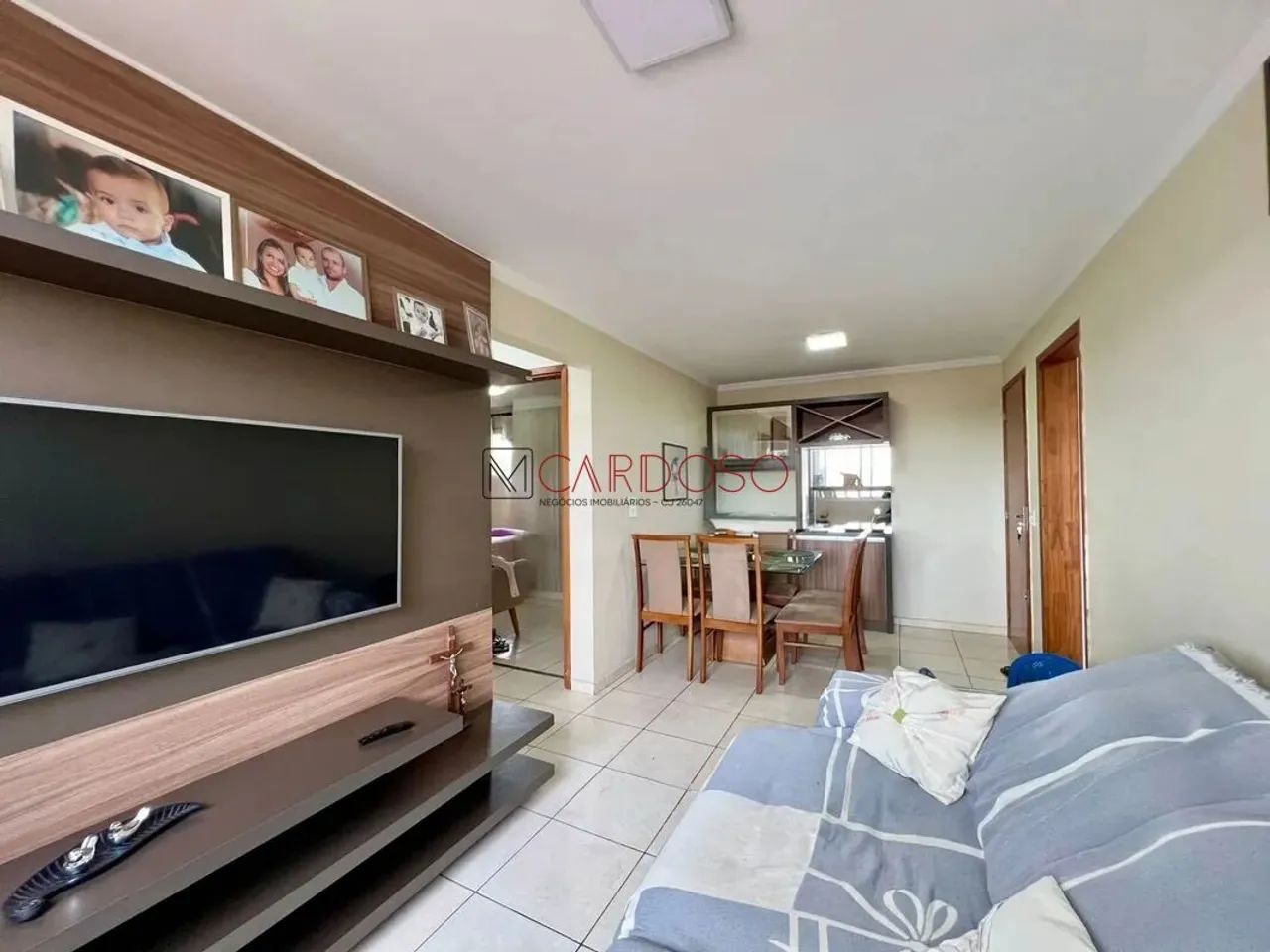 Apartamento 2 quartos, garagem, planejados, na qr 410 Sam. Norte - 122