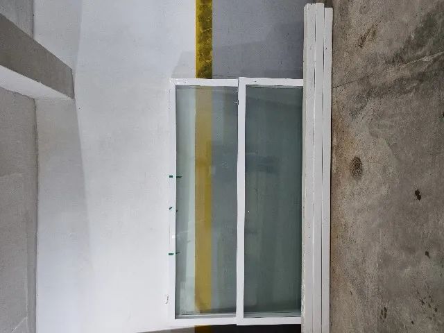 Divisórias de vidro e PVC