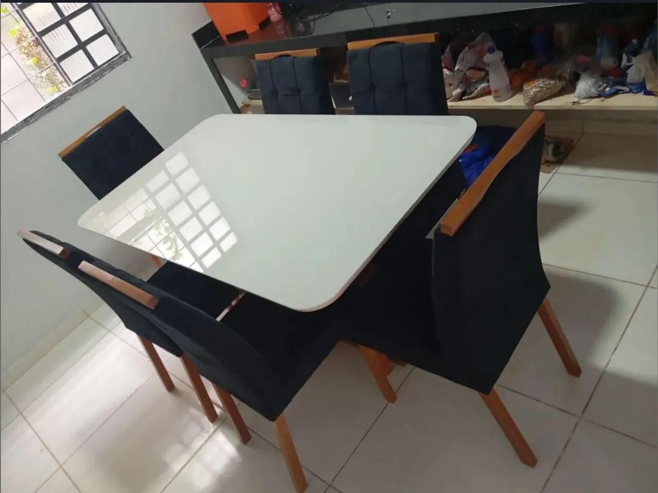 Mesa de jantar retangular com 6 cadeiras Maiara 
