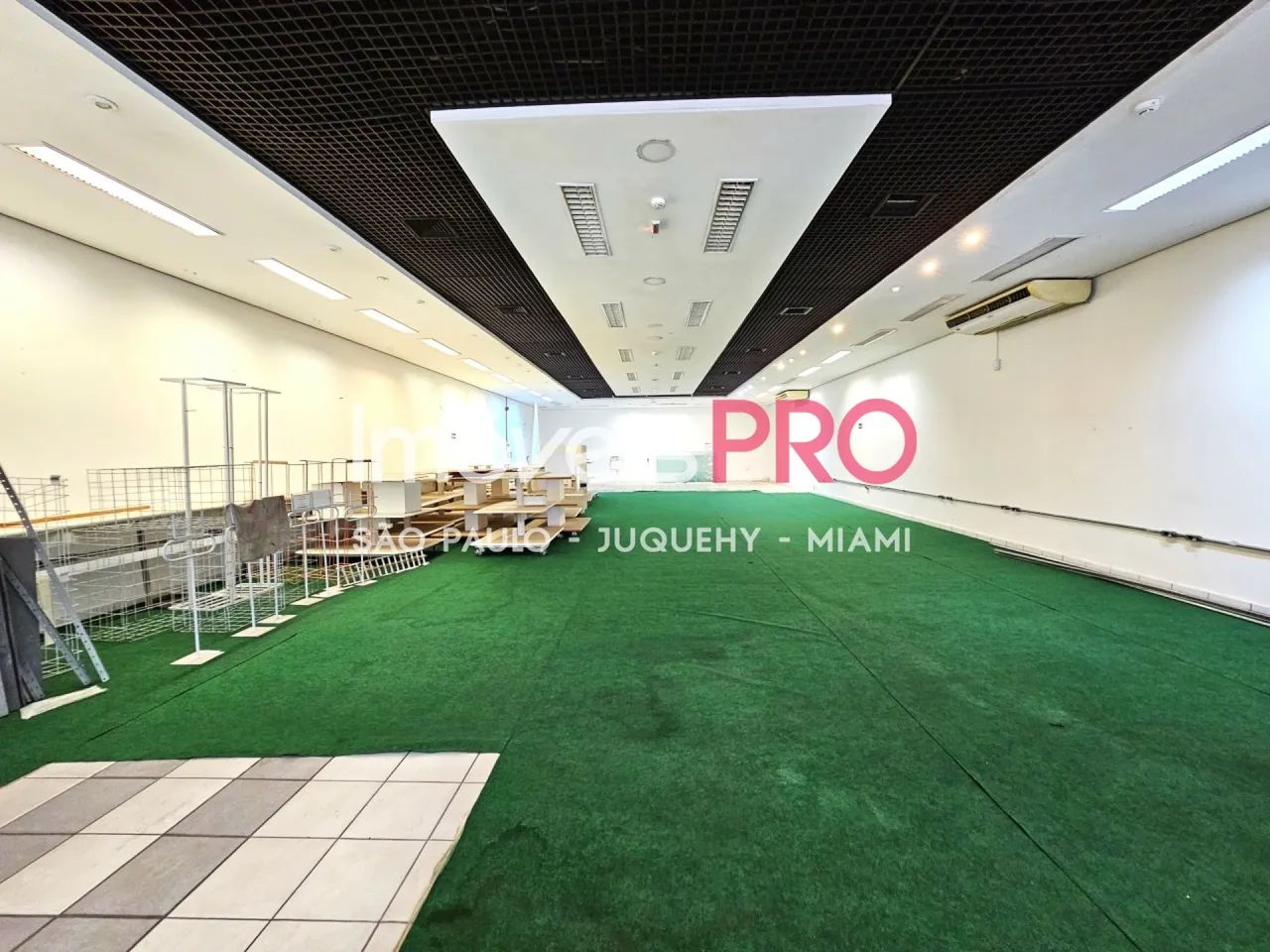 Imóvel comercial de esquina com dois pavimentos - Foto 2