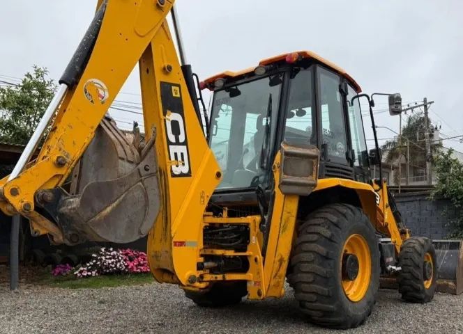 RETROESCAVADEIRA JCB 2015  - Foto 4