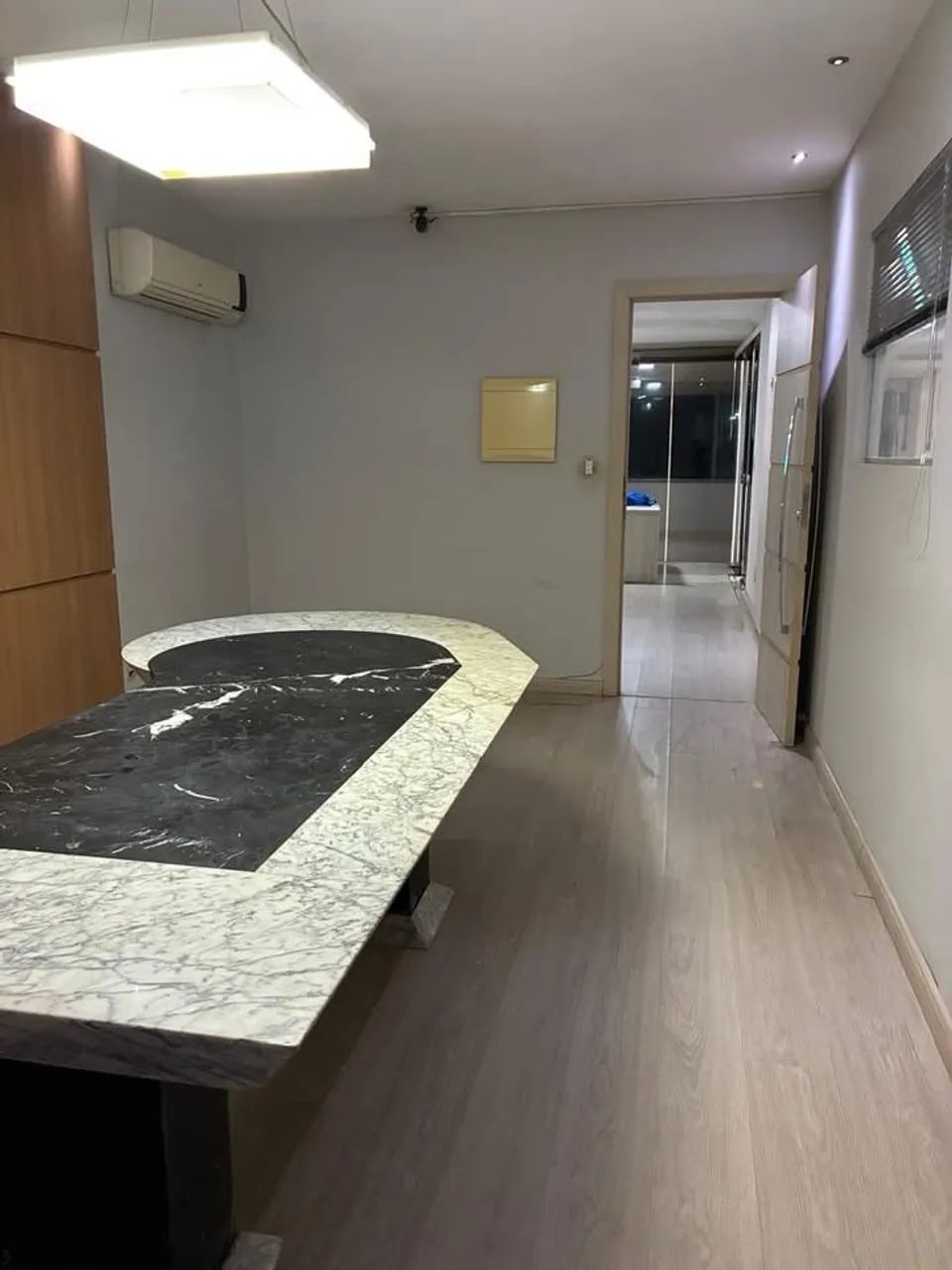 2 salas comerciais interligadas na principal avenida da capital - Foto 4
