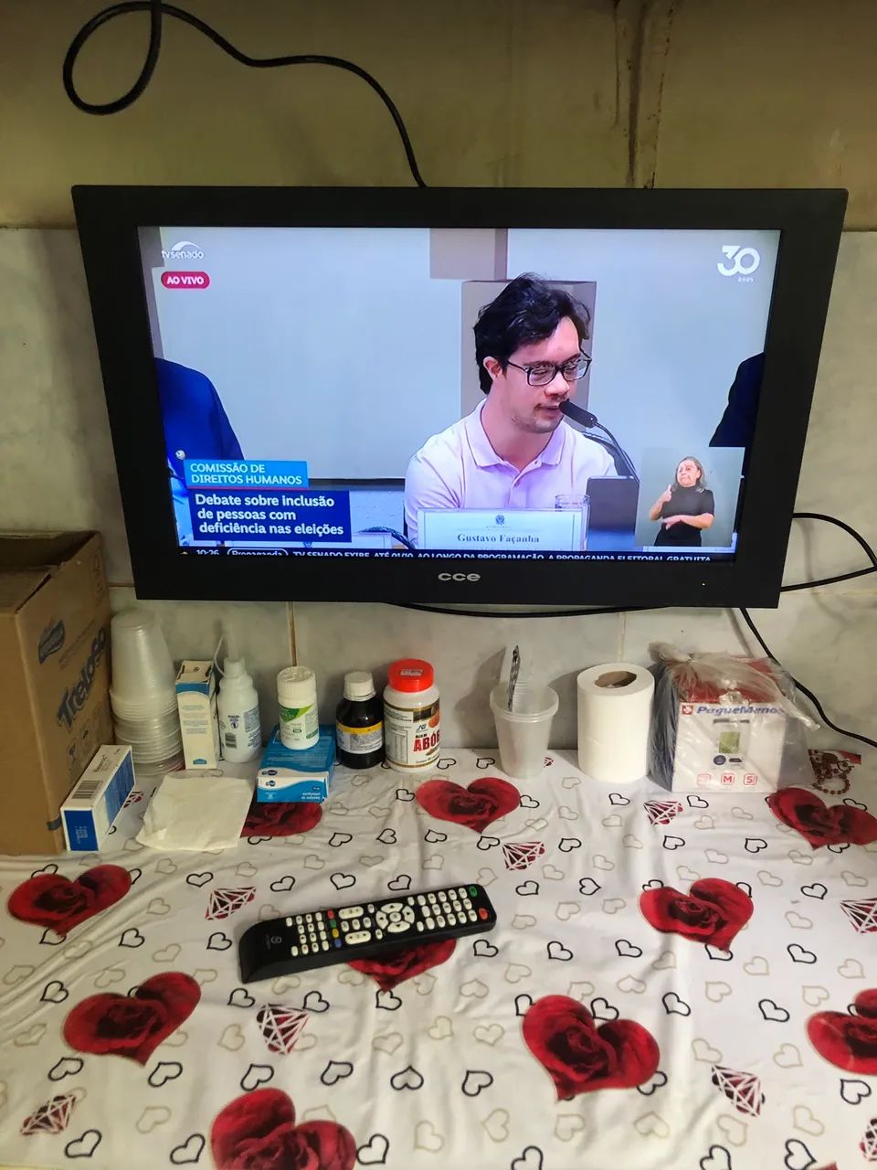 TV CCE 19 ? polegadas